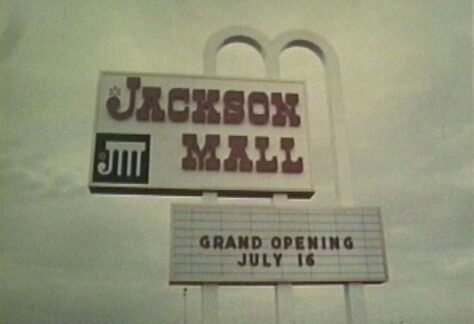 Jackson_Mall_Pic_19